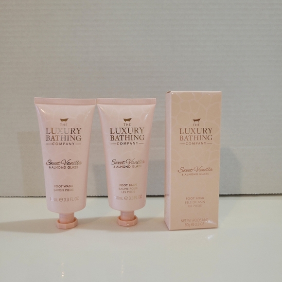 The LUXURY BATHING COMPANY Sweet Vanilla & Almond Glaze Foot Balm, Wash, & Soak - Picture 1 of 2